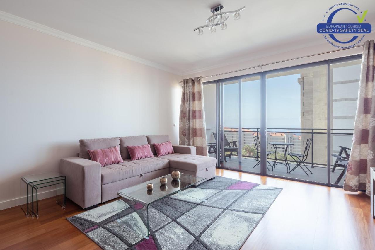Elegant Apartment With Sea Views By Trip2Portugal Funchal  Bagian luar foto