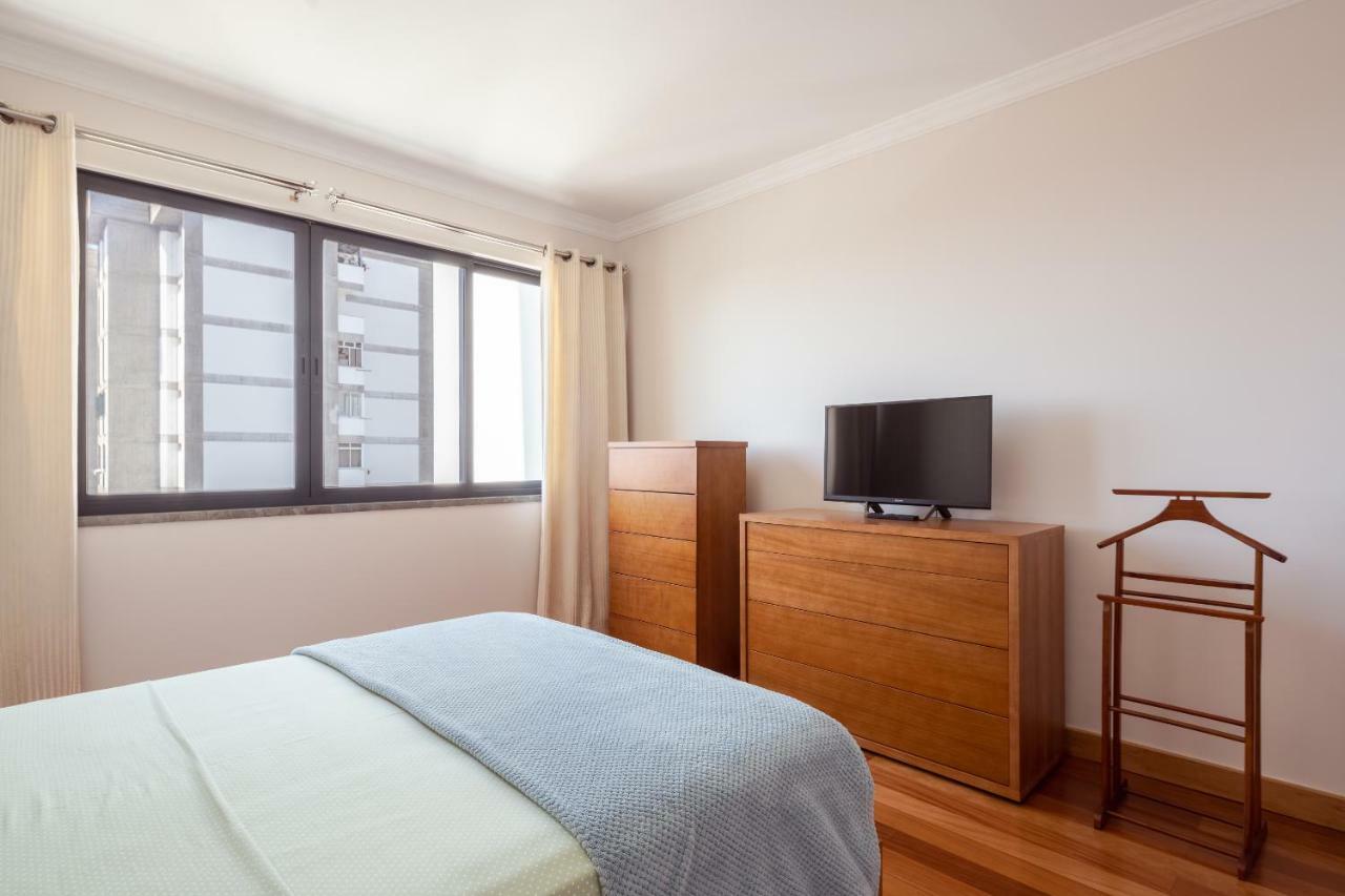 Elegant Apartment With Sea Views By Trip2Portugal Funchal  Bagian luar foto