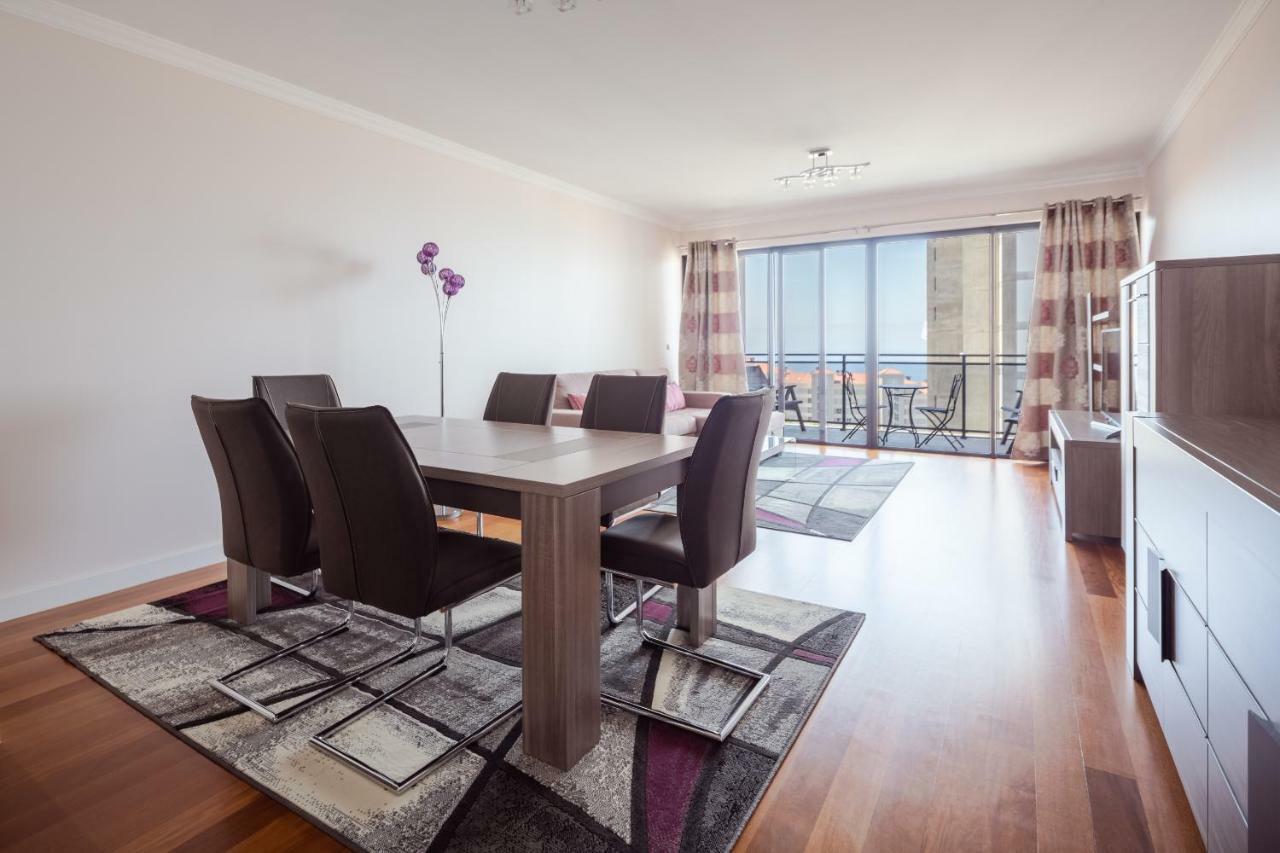 Elegant Apartment With Sea Views By Trip2Portugal Funchal  Bagian luar foto