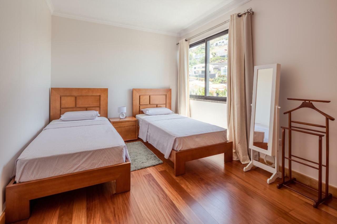 Elegant Apartment With Sea Views By Trip2Portugal Funchal  Bagian luar foto